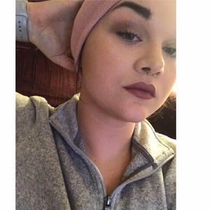 Meet your Posher, Hope